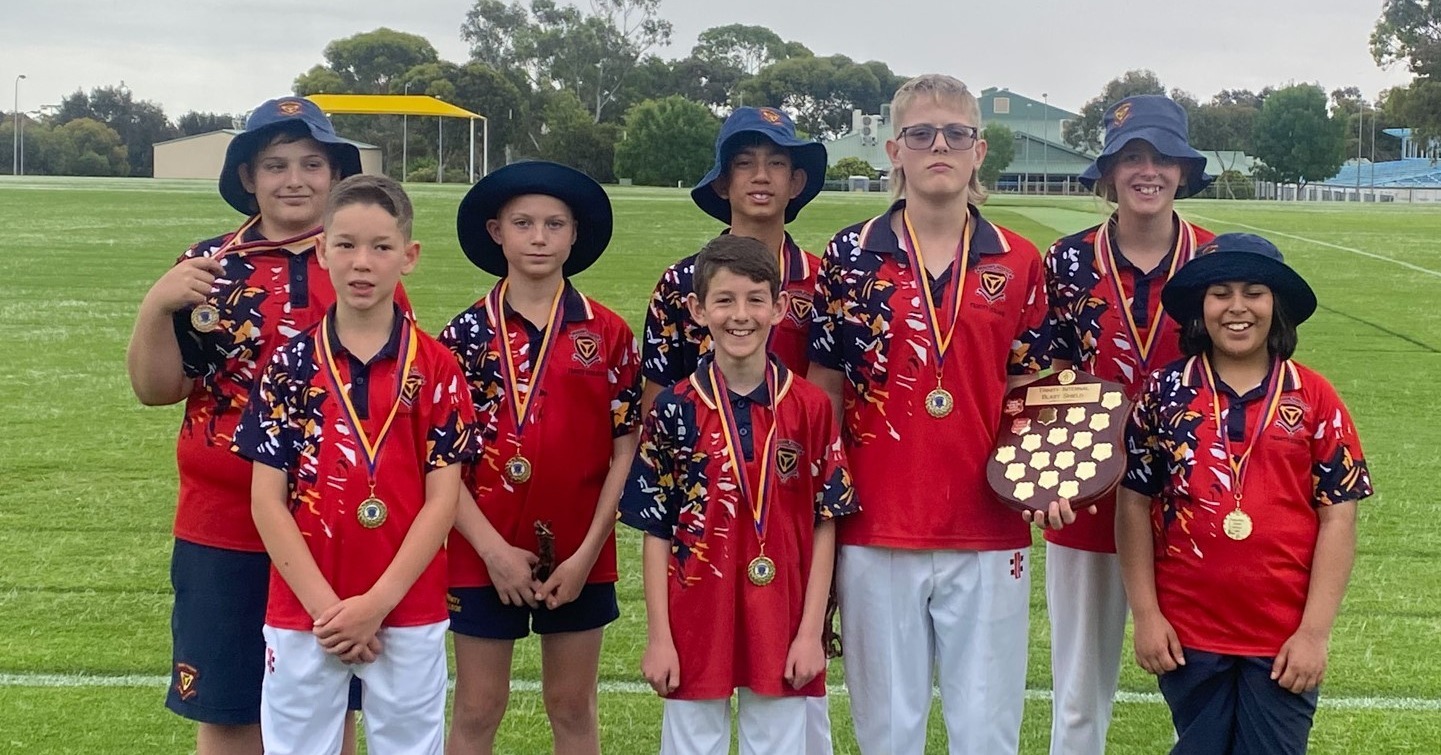 Các hoạt động ngoại khóa và hỗ trợ học viên quốc tế 