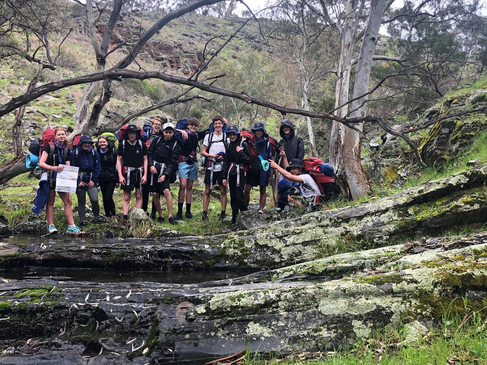 Các hoạt động ngoại khóa và hỗ trợ học viên quốc tế 