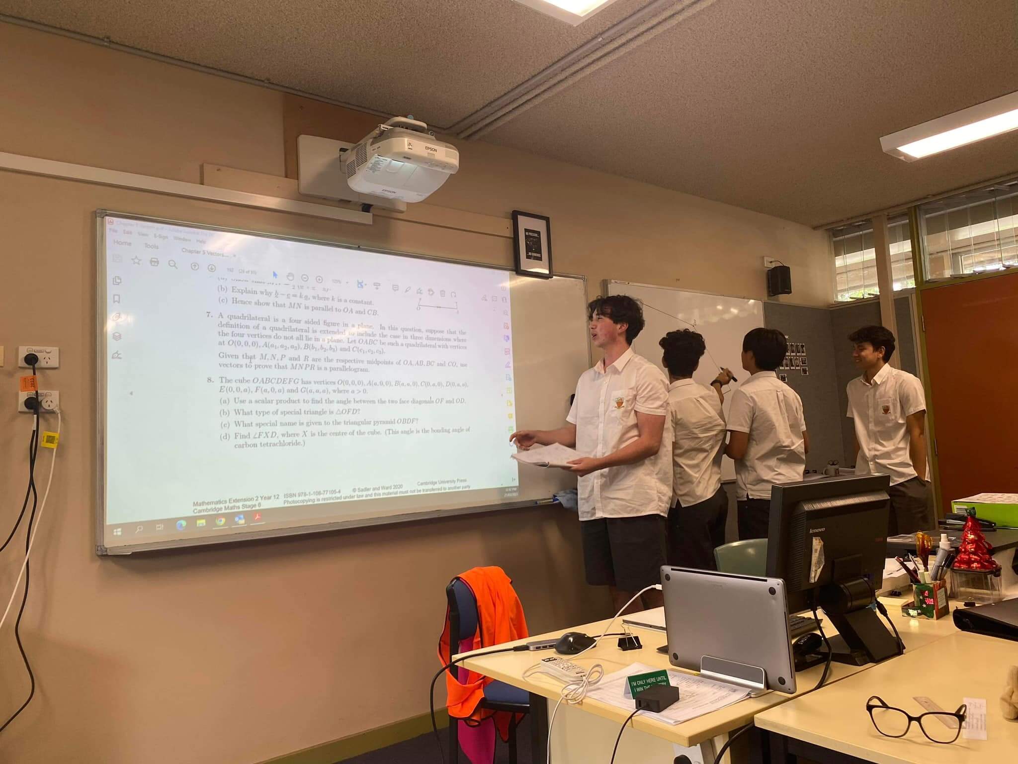 cơ sở vật chất Caringbah High School