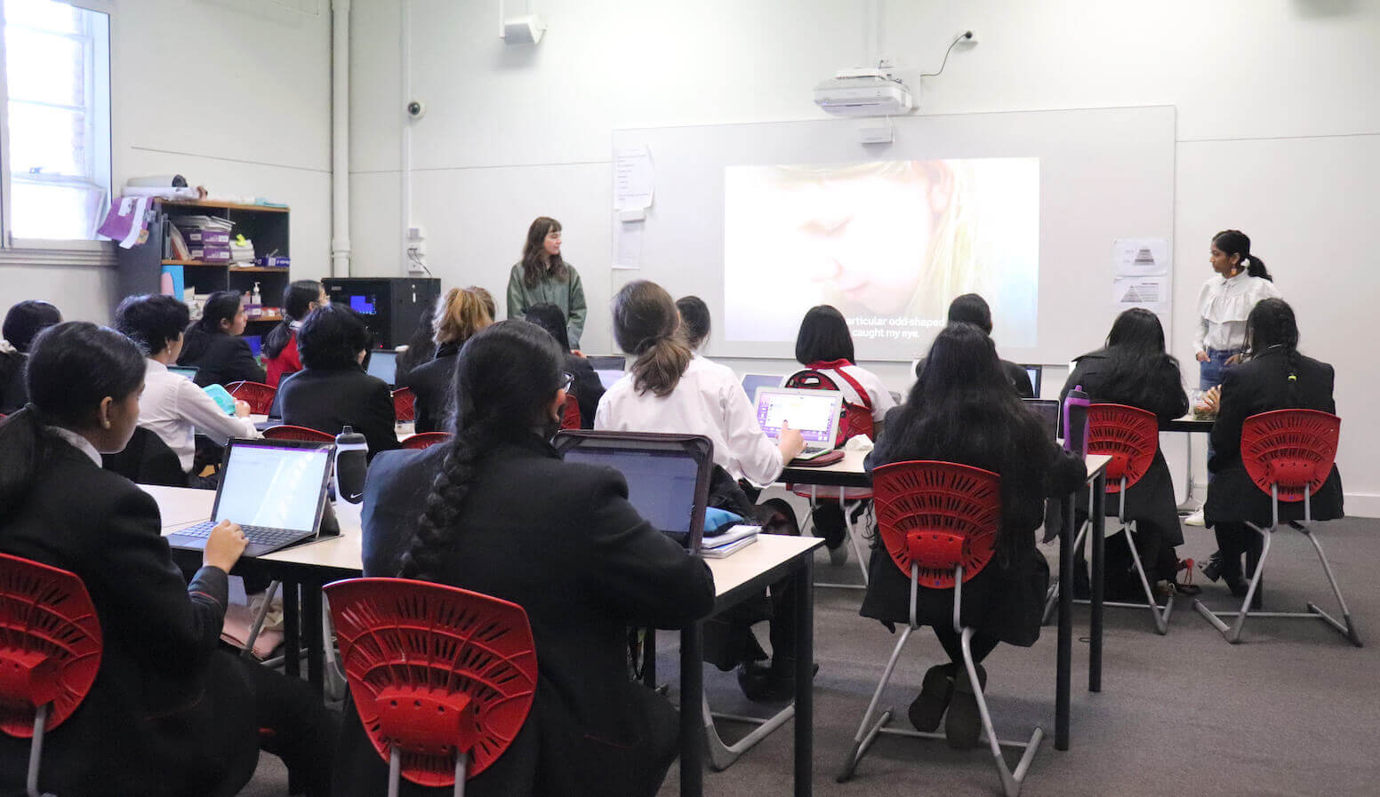 cơ sở vật chất Mac.Robertson Girls' High School