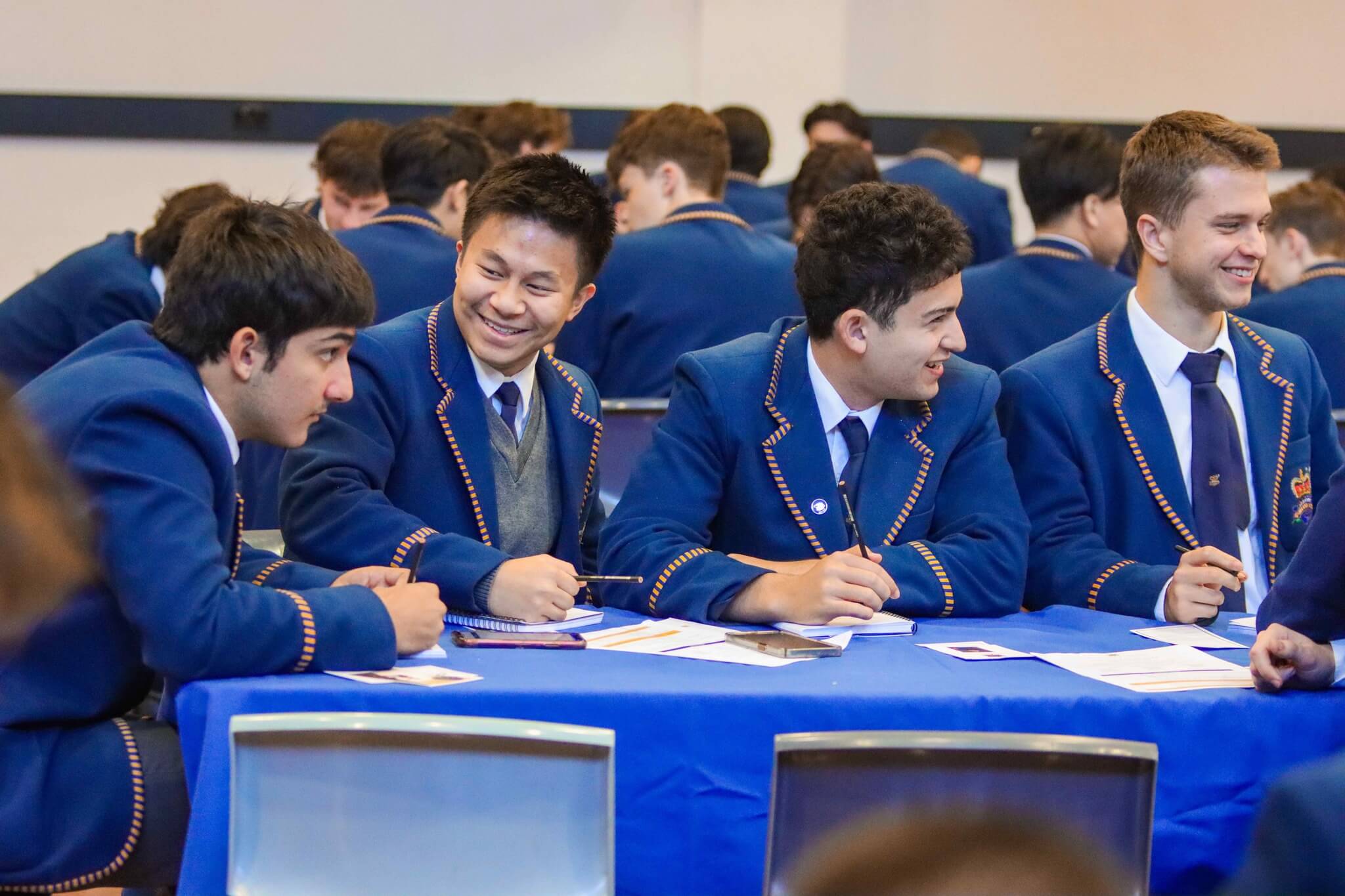 chc6b0c6a1ng20trc3acnh20he1bb8dc20thue1baadt20vc3a020hoe1baa1t20c491e1bb99ng20ngoe1baa1i20khc3b3a2c20the1bb8320thao Chương trình học thuật và hoạt động ngoại khóa, thể thao