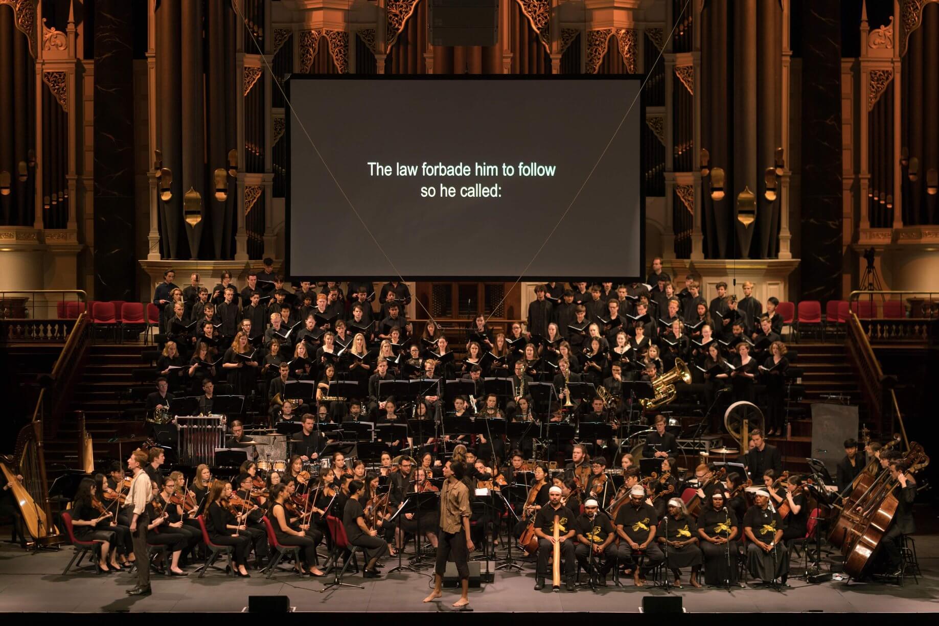 Chuyên môn về âm nhạc và Nghệ thuật Biểu diễn