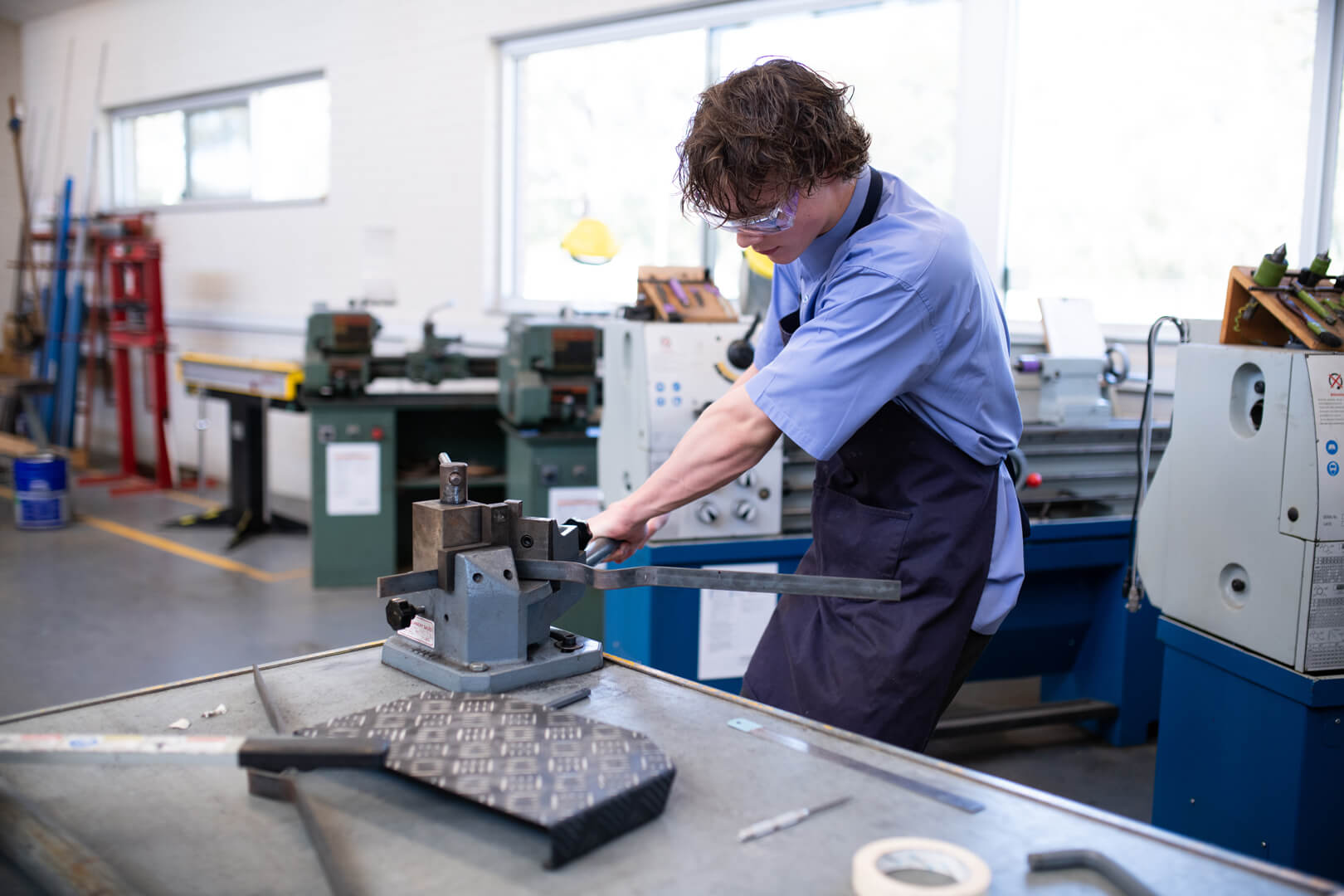 Học phí, học bổng, chi phí sinh hoạt và cơ hội làm thêm