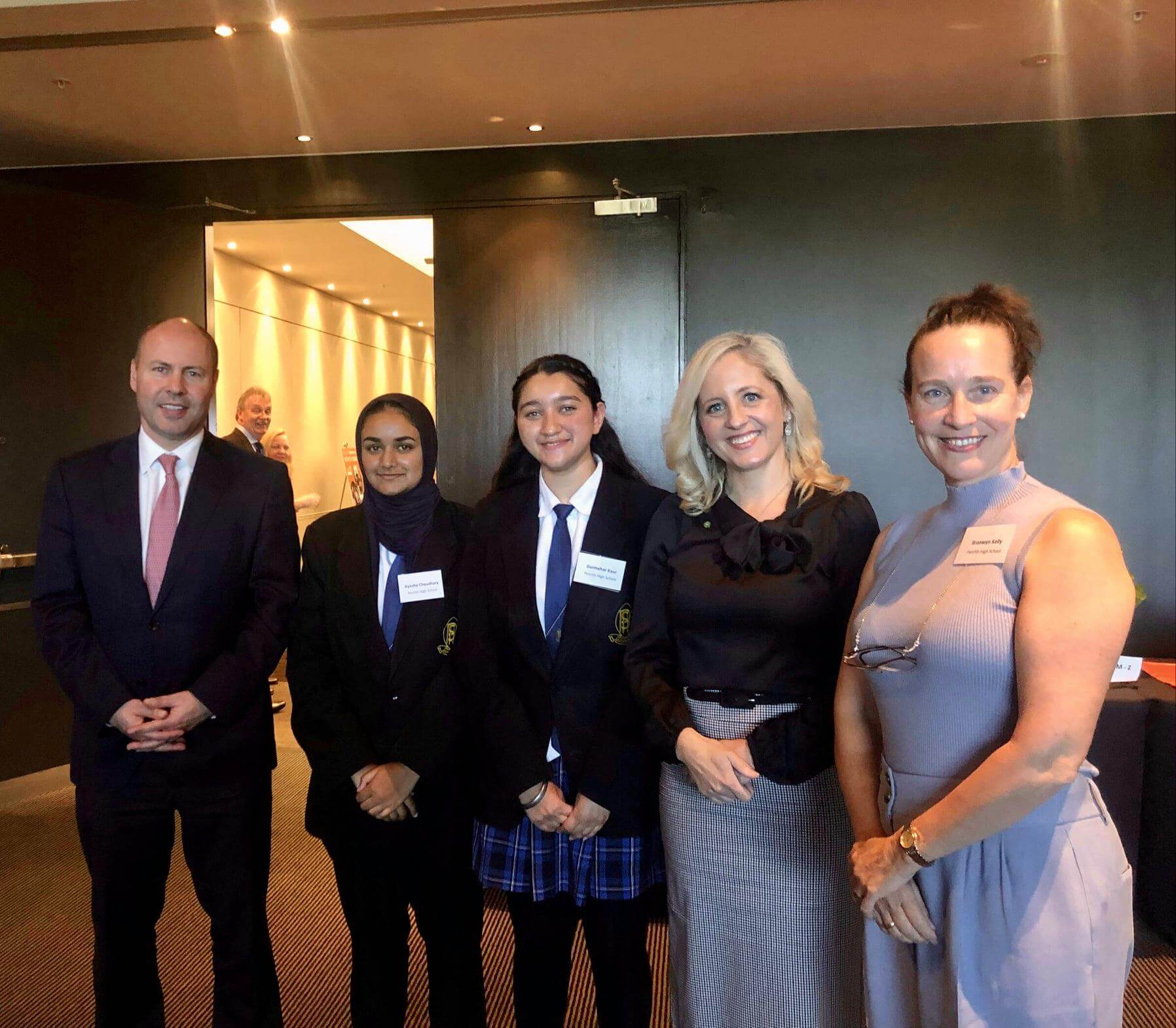 Hỗ trợ học sinh quốc tế