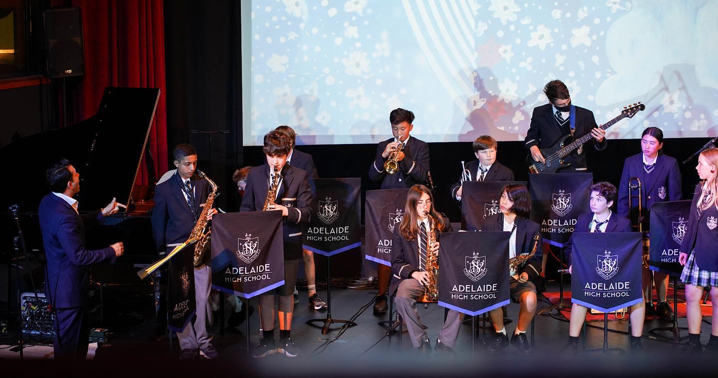 hoạt động ngoại khóa Adelaide High School