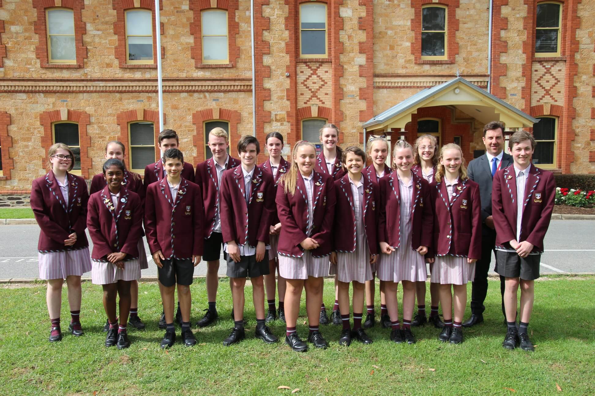 Thông tin tổng quan về St John's Grammar School