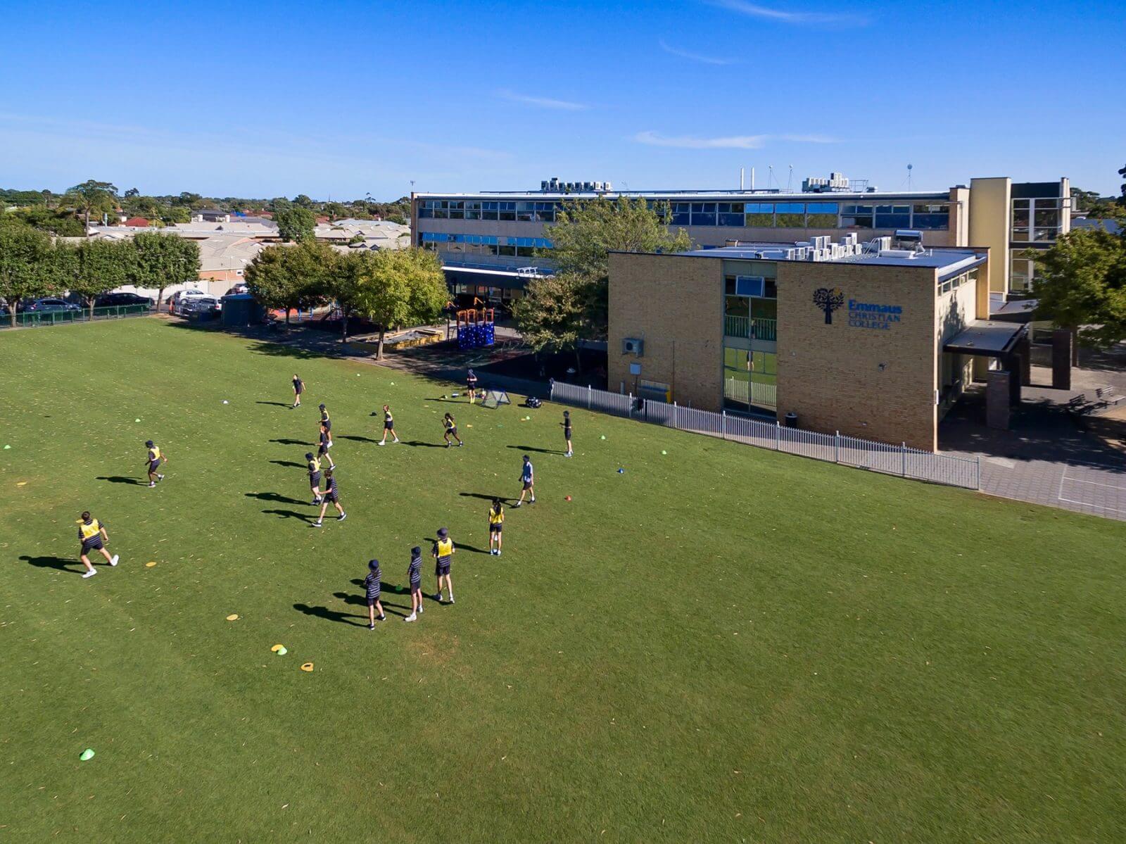 Thông tin tổng quan về trường Emmaus Christian College