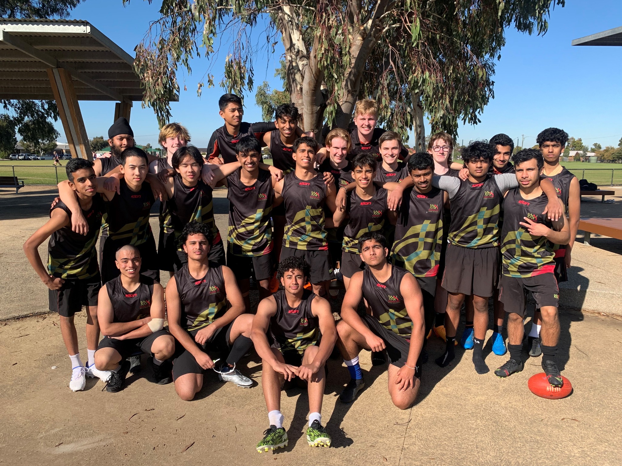 thể thao và ngoại khóa trường Suzanne Cory High School