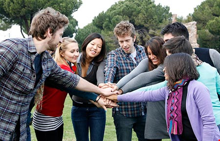 tham gia hoạt động ngoại khoá