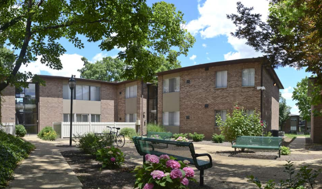 Grand Forest Apartments