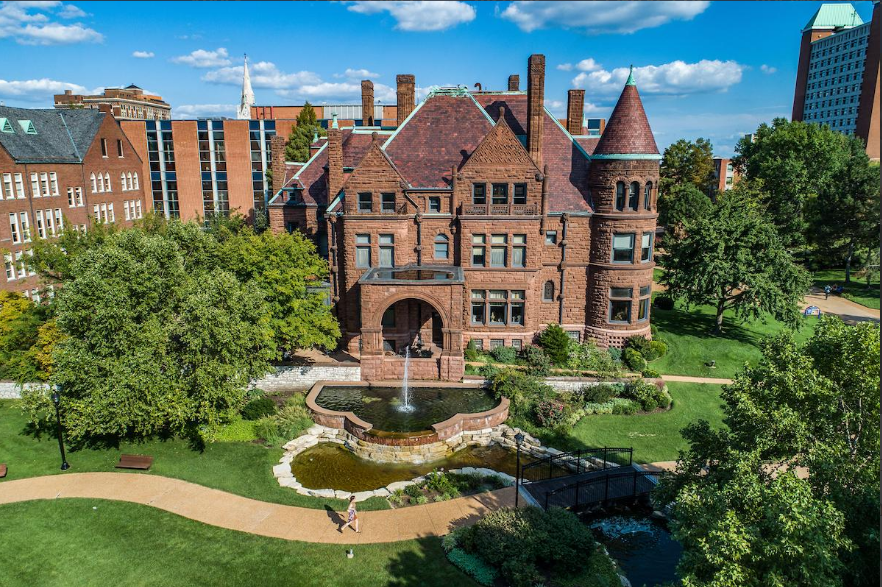 Tòa nhà giảng dạy tại SLU